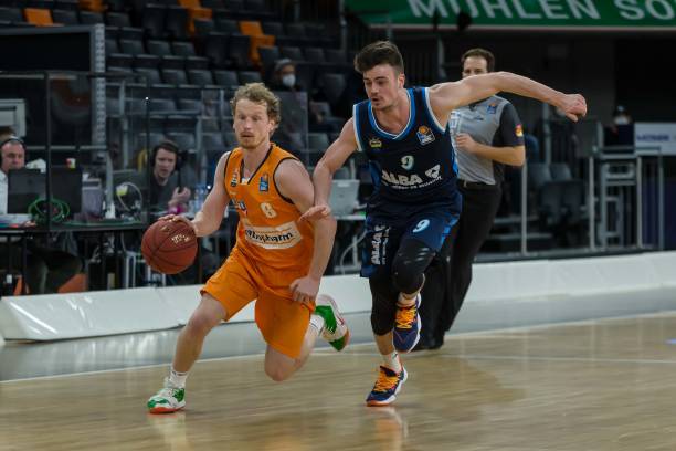 此役夺冠 此役夺冠