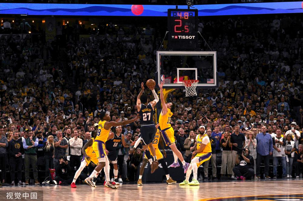 并获得动作 并获得动作