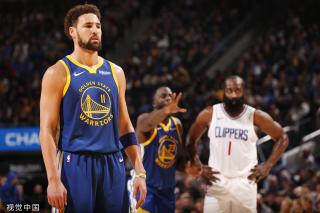 的背景下拉 的背景下拉